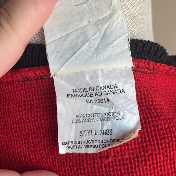 Espion Red long sleeve cardigan Medium - Picture 13 of 13